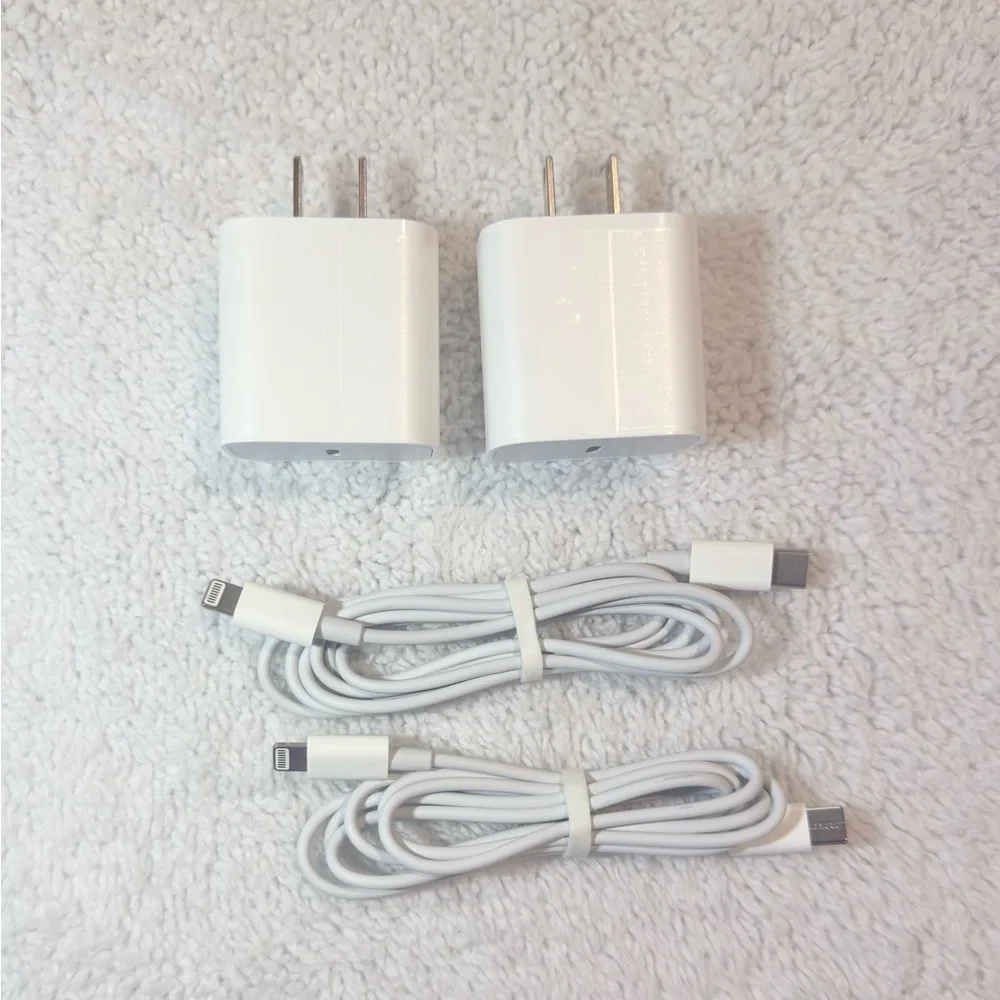 Pack of 3 Fast Charging Chargers (20W USB-C + Lightning Cable) New In Box